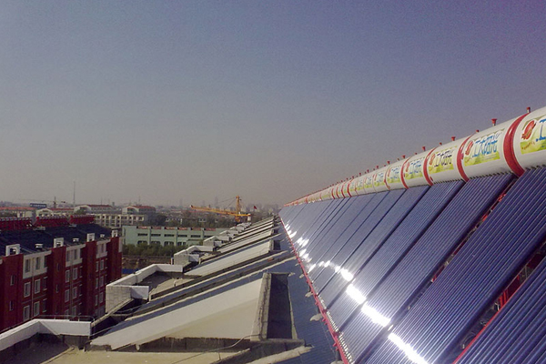 兴安盟平板太阳能集热工程安装