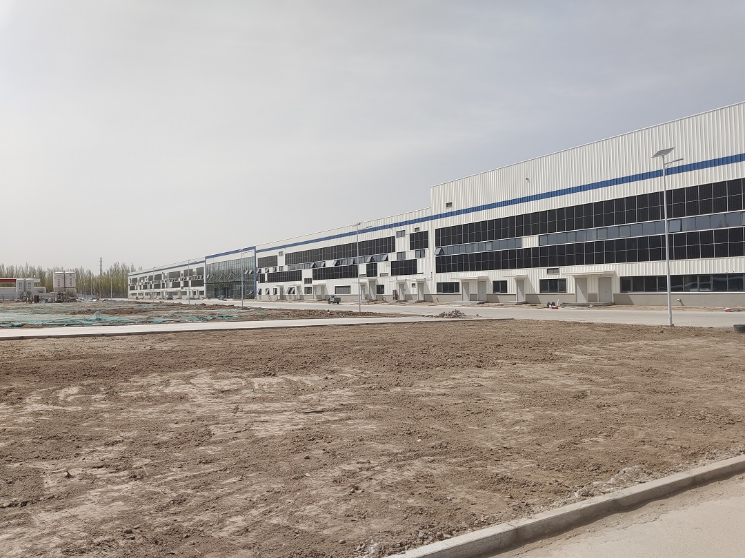 1763459454564275.jpg 内蒙古太阳能行业协会专家组赴内蒙古晶澳淖尔新能源有限公司开展战略性新兴产业认定现场评审并调研3.jpg